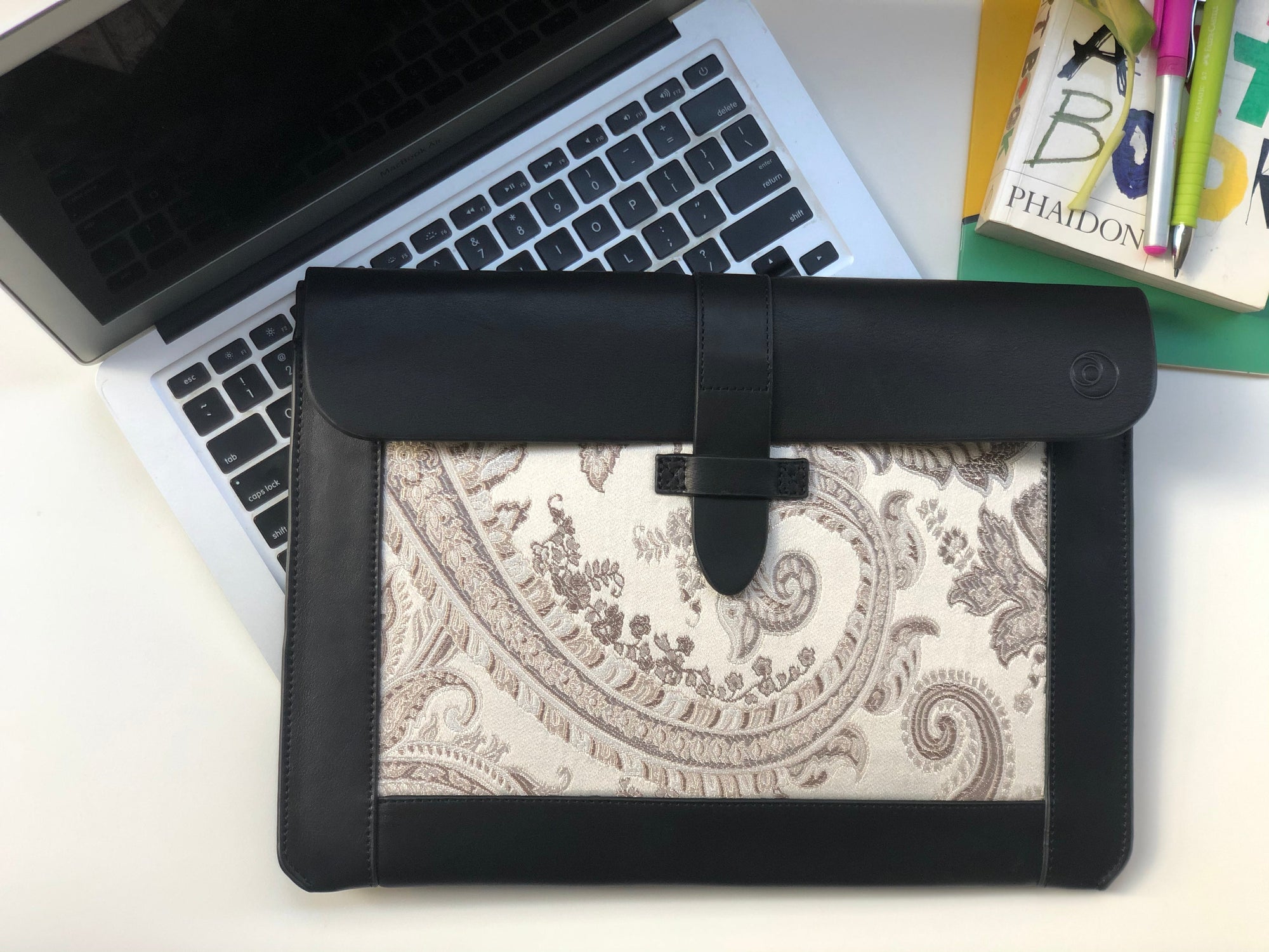 Soft Geometric Pattern Laptop Tote