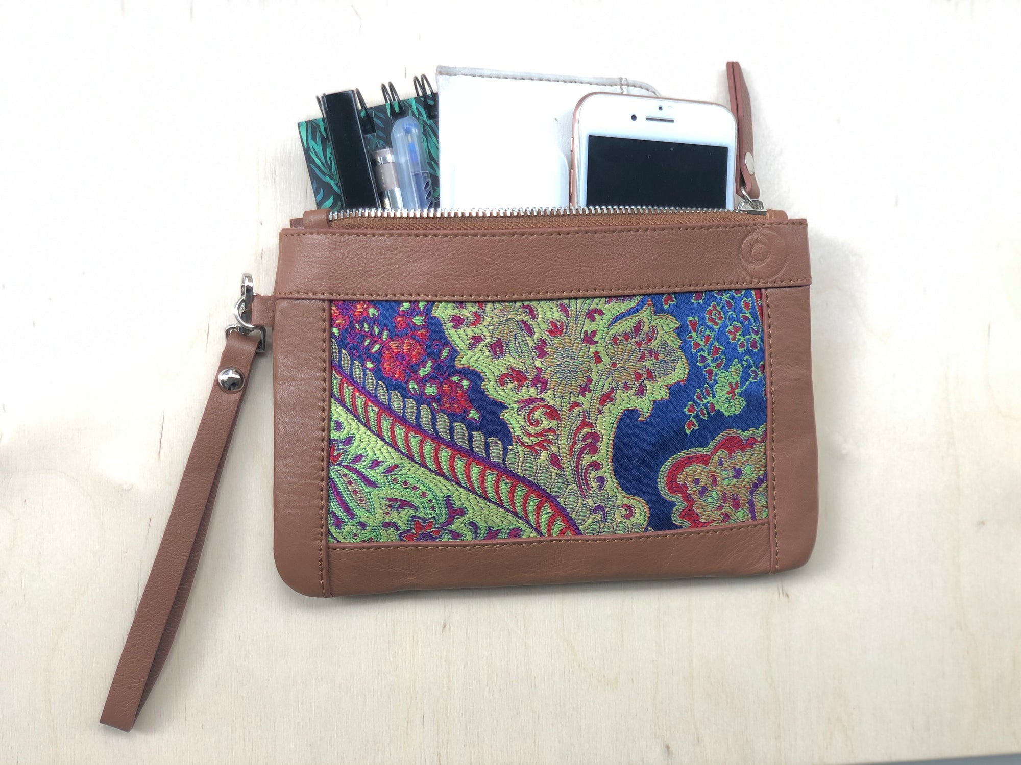Fine Line Motif Laptop Case